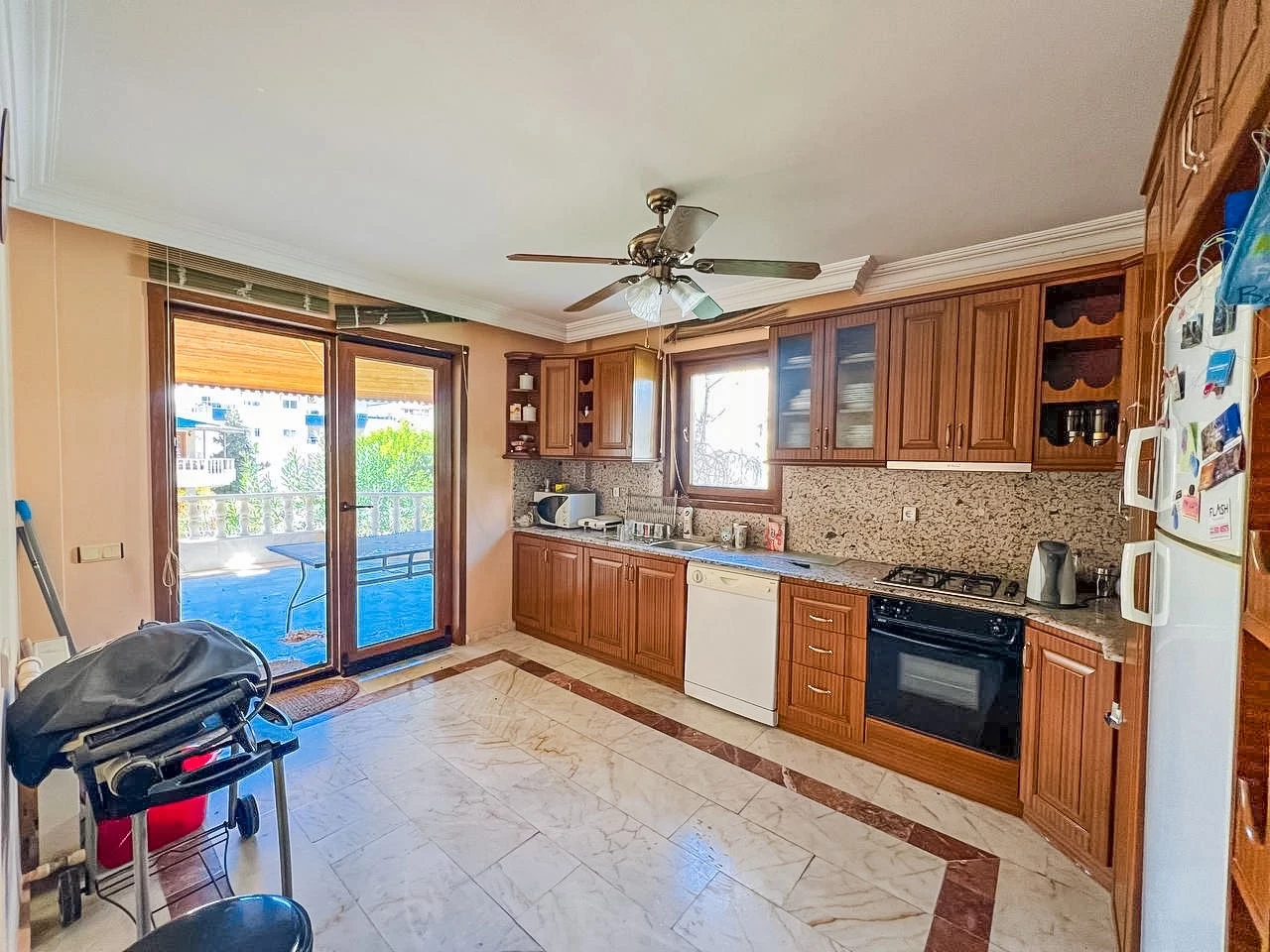 YILDIZ VİLLA KESTEL 3+1