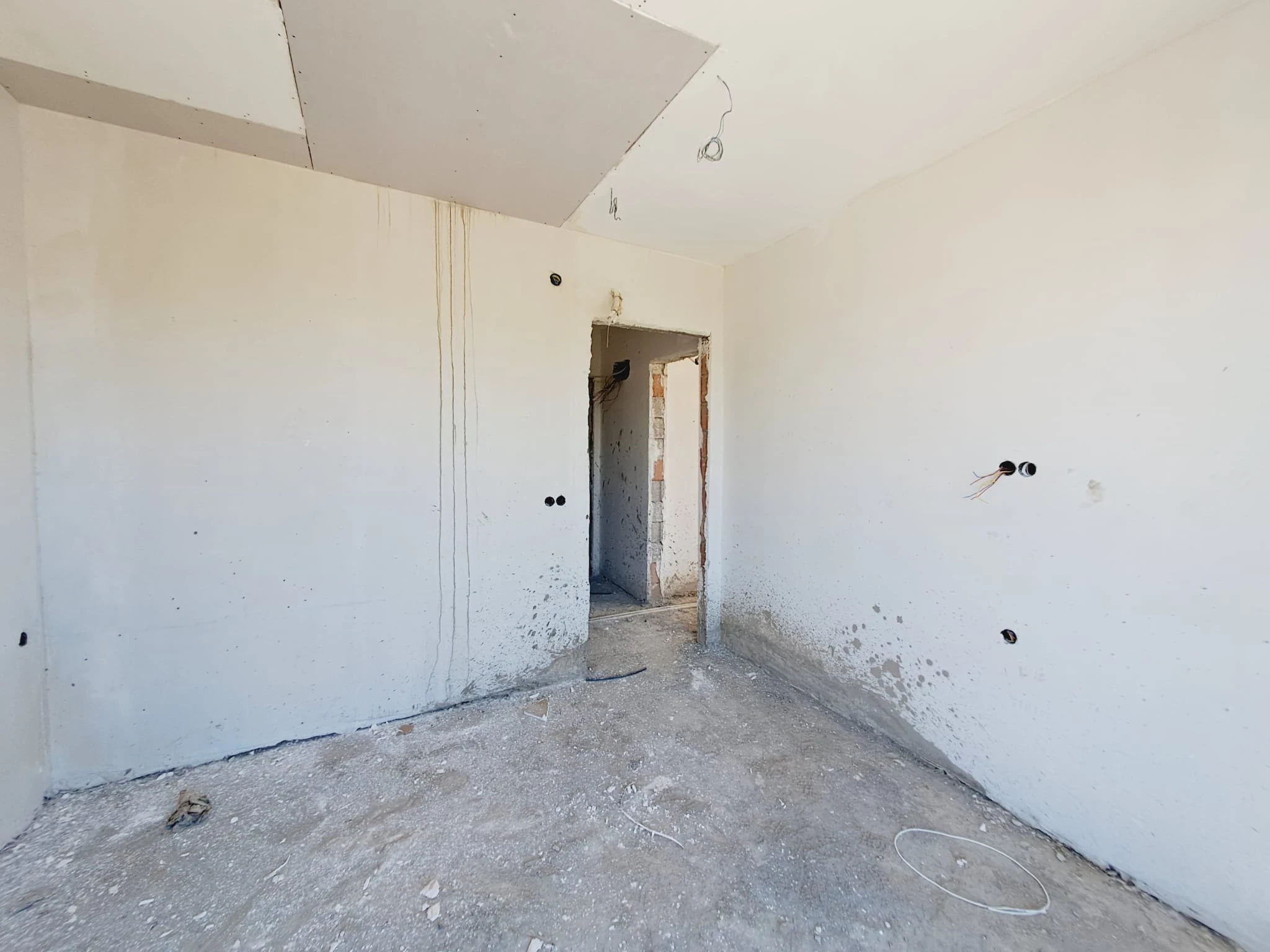 SKYLAND RESIDENCE NO.34