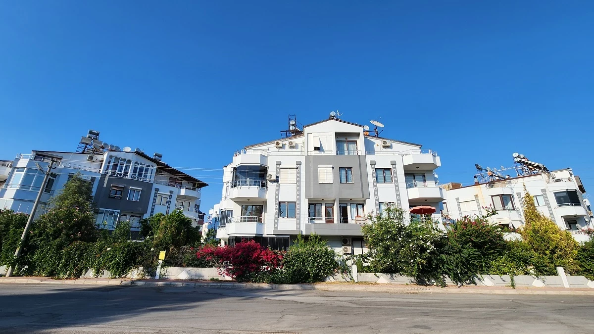 AKDENİZ EVLERİ 3+1