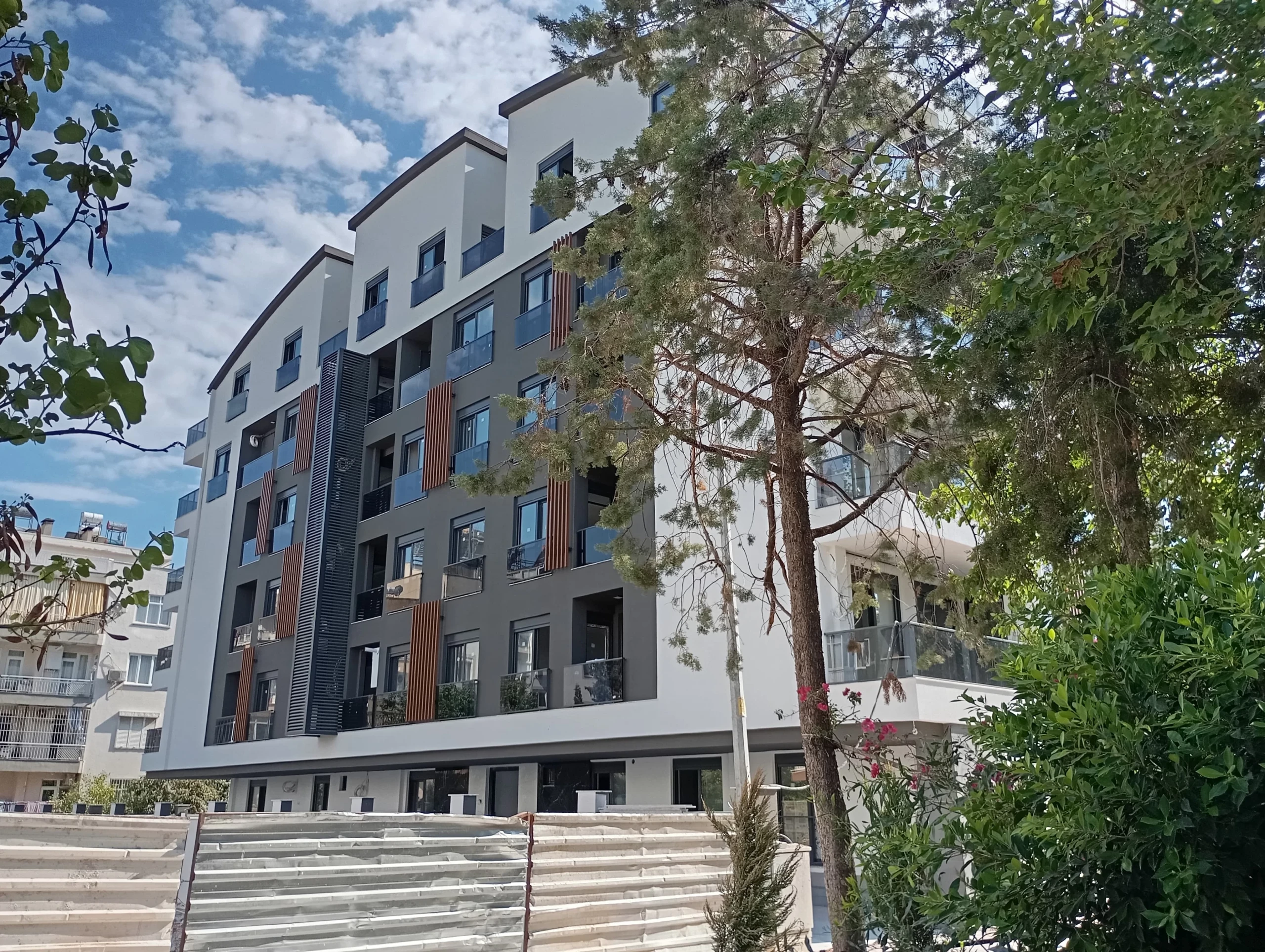 PERA 32 TOPRAK SAHİBİ 3+1